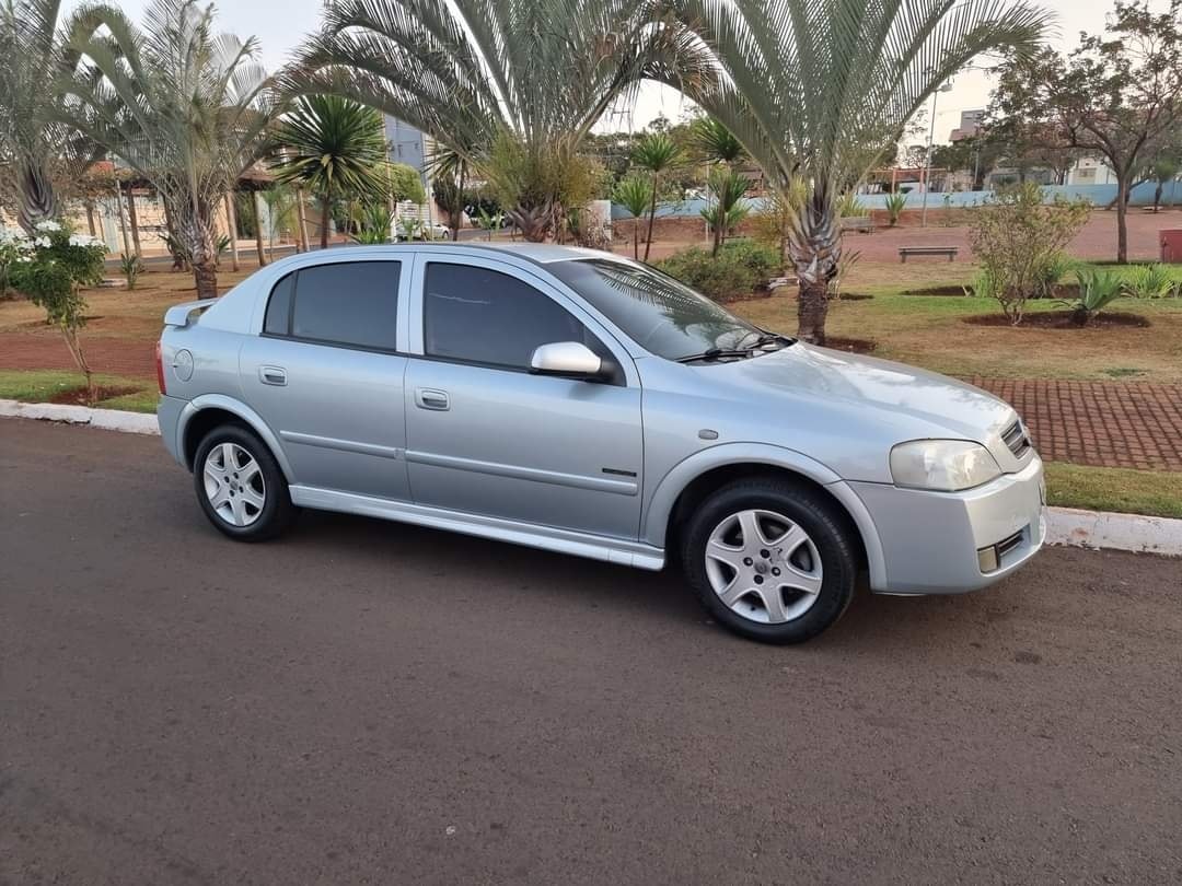 ASTRA ADVANTAGE 2.0 2008/2009